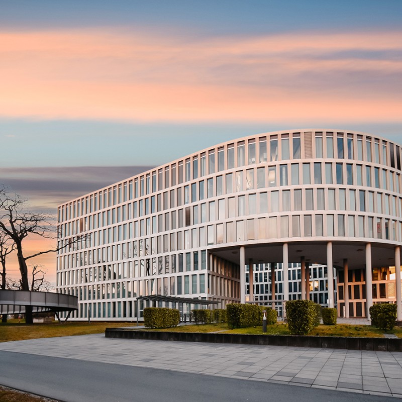 immobilie das auge darmstadt atrium eingang rund